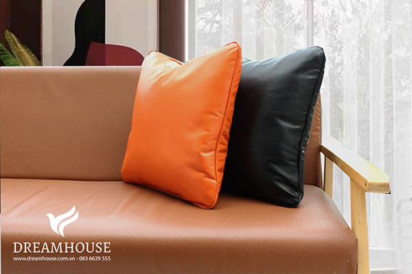 Tổng hợp những mẫu gối sofa da đẹp cho phòng khách