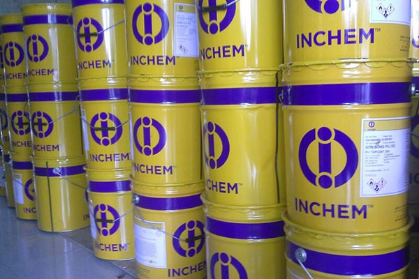 Ứng dụng sơn Inchem: Sơn Inchem có khả năng giúp bảo vệ bề mặt và tăng cường độ bền. Sản phẩm phù hợp cho nhiều loại bề mặt và có nhiều ứng dụng trong công nghiệp và cá nhân.