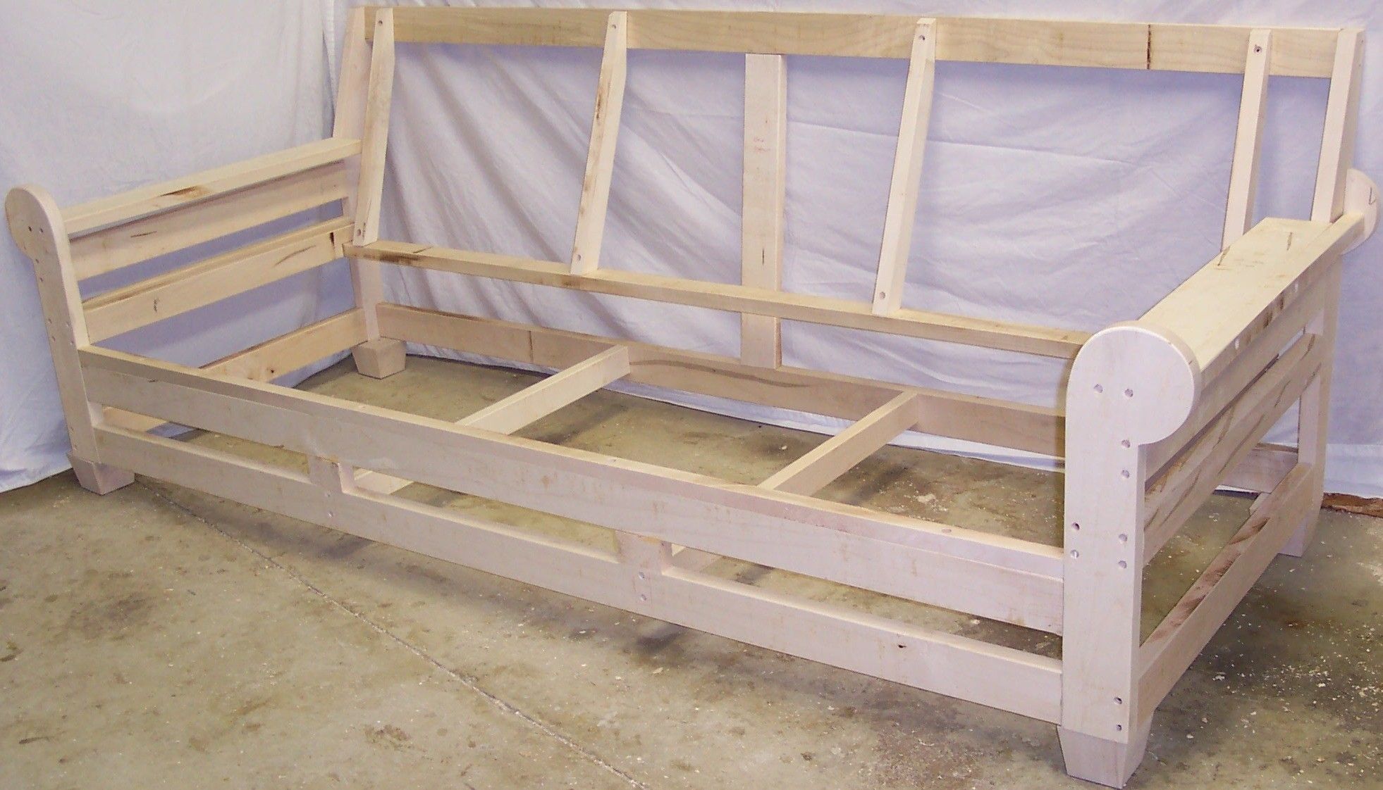 khung sofa gỗ tần bì