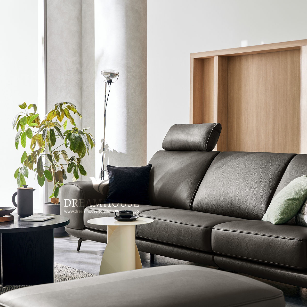 sofa-vang-boc-da-cao-cap-hien-dai-s636-4
